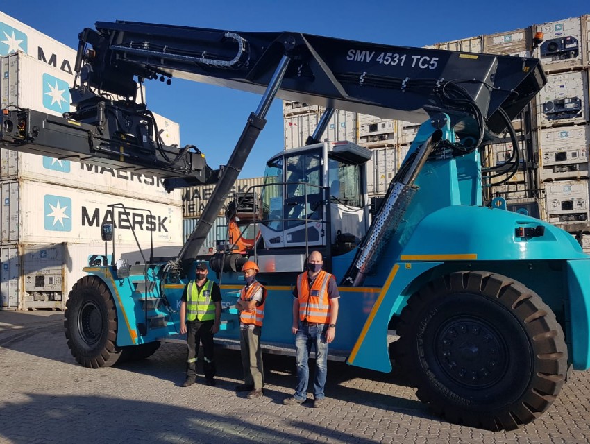Konecranes delivers the first Flow Drive reach stacker to Africa_image