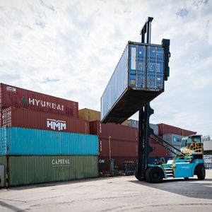 Konecranes E-ACE empty container handler_PR image1